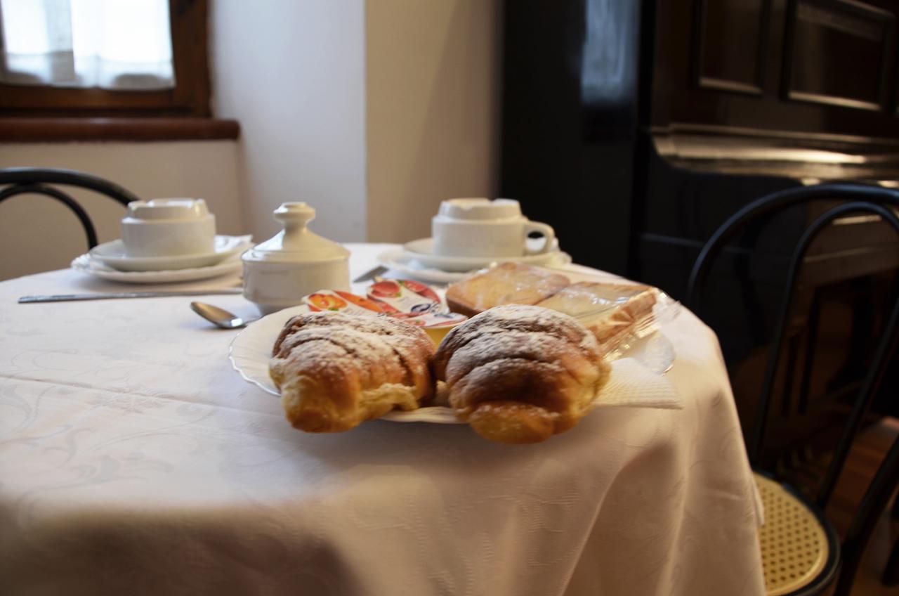 B&B Palazzo Sassatelli Cascia Dış mekan fotoğraf